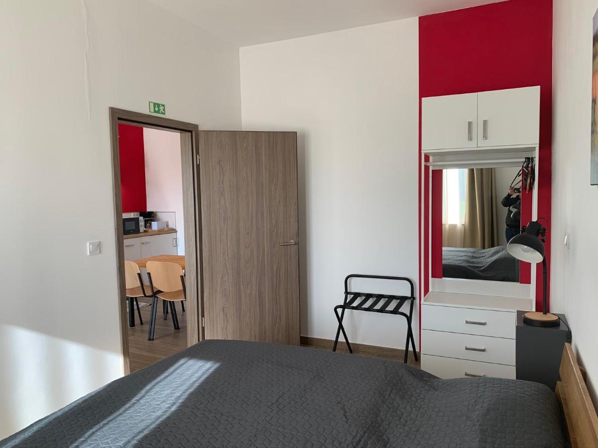 Oeregtoelgy Apartman Szár Eksteriør bilde