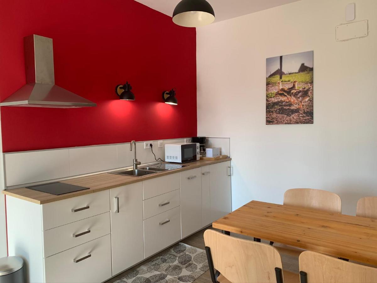 Oeregtoelgy Apartman Szár Eksteriør bilde